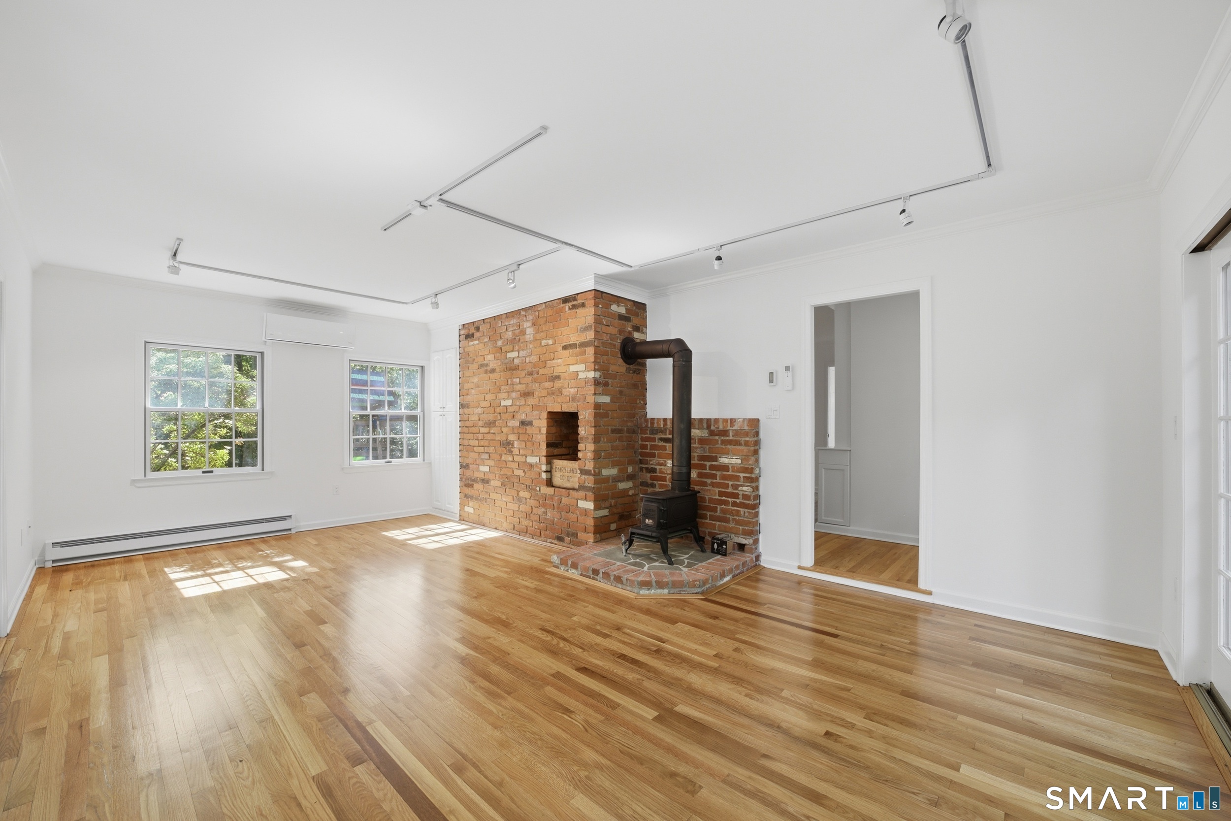156 West Haviland Lane Stamford, CT 06903 - Photo 15 of 29