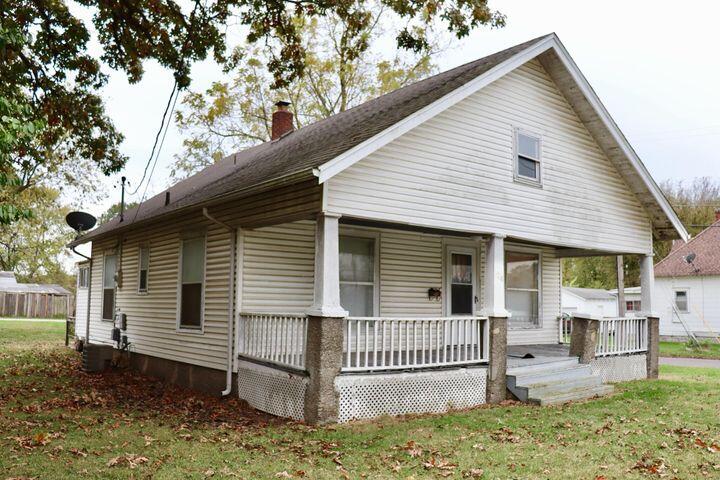 1718 West Division Street Springfield, MO 65802 - Photo 1 of 1 Front of home