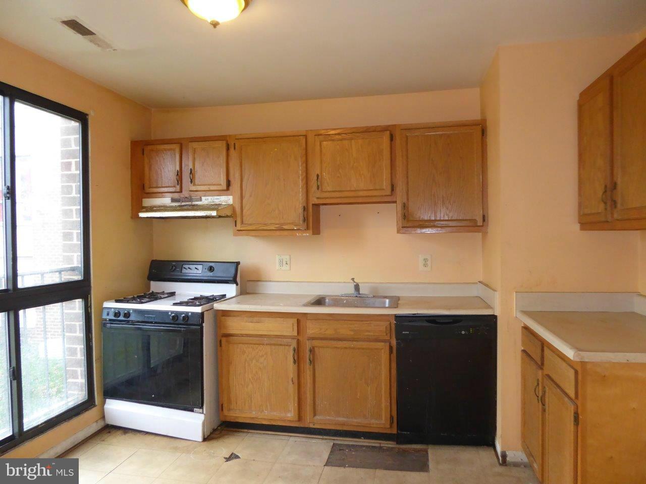 7967 Riggs Road, Unit 6 Hyattsville, MD 20783 - Photo 7 of 17 Kitchen