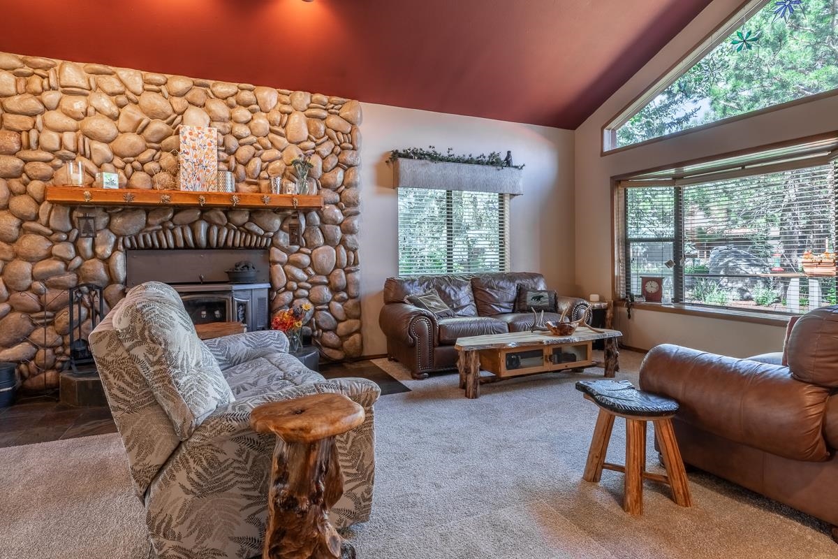 178 Wagon Wheel Road Mammoth Lakes, CA 93546 - Photo 5 of 34 Gallery Image 5