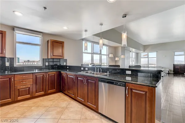 $3,500 | 150 South Las Vegas Boulevard, Unit 1205, Las Vegas, NV 89101