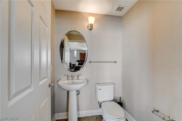 $3,500 | 150 South Las Vegas Boulevard, Unit 1205, Las Vegas, NV 89101