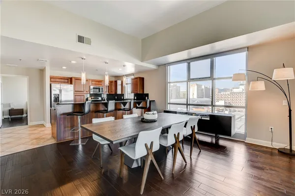 $3,500 | 150 South Las Vegas Boulevard, Unit 1205, Las Vegas, NV 89101