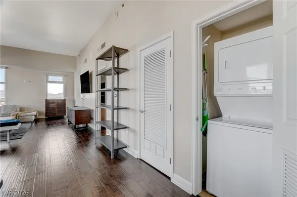 $3,500 | 150 South Las Vegas Boulevard, Unit 1205, Las Vegas, NV 89101