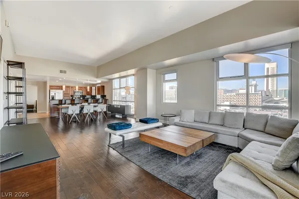 $3,500 | 150 South Las Vegas Boulevard, Unit 1205, Las Vegas, NV 89101