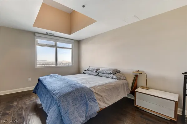 $3,500 | 150 South Las Vegas Boulevard, Unit 1205, Las Vegas, NV 89101