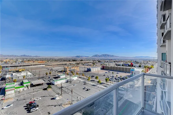 $3,500 | 150 South Las Vegas Boulevard, Unit 1205, Las Vegas, NV 89101