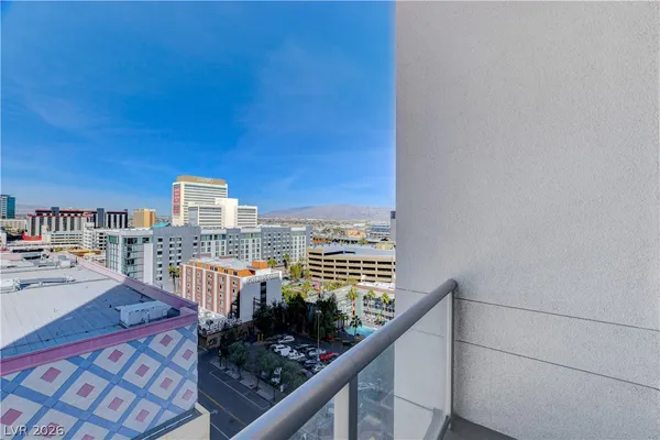$3,500 | 150 South Las Vegas Boulevard, Unit 1205, Las Vegas, NV 89101