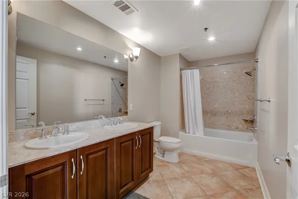 $3,500 | 150 South Las Vegas Boulevard, Unit 1205, Las Vegas, NV 89101