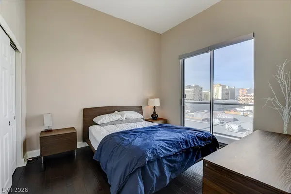 $3,500 | 150 South Las Vegas Boulevard, Unit 1205, Las Vegas, NV 89101