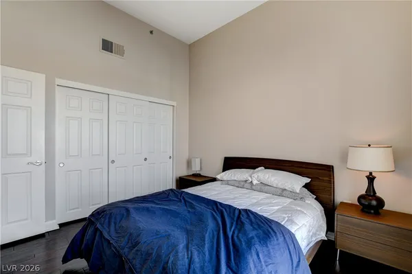 $3,500 | 150 South Las Vegas Boulevard, Unit 1205, Las Vegas, NV 89101