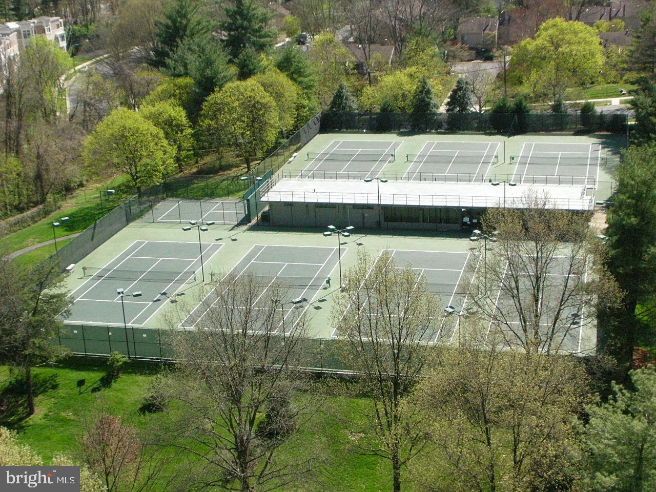 5225 Pooks Hill Road, Unit B24N Bethesda, MD 20814 - Photo 19 of 24 Tennis Courts