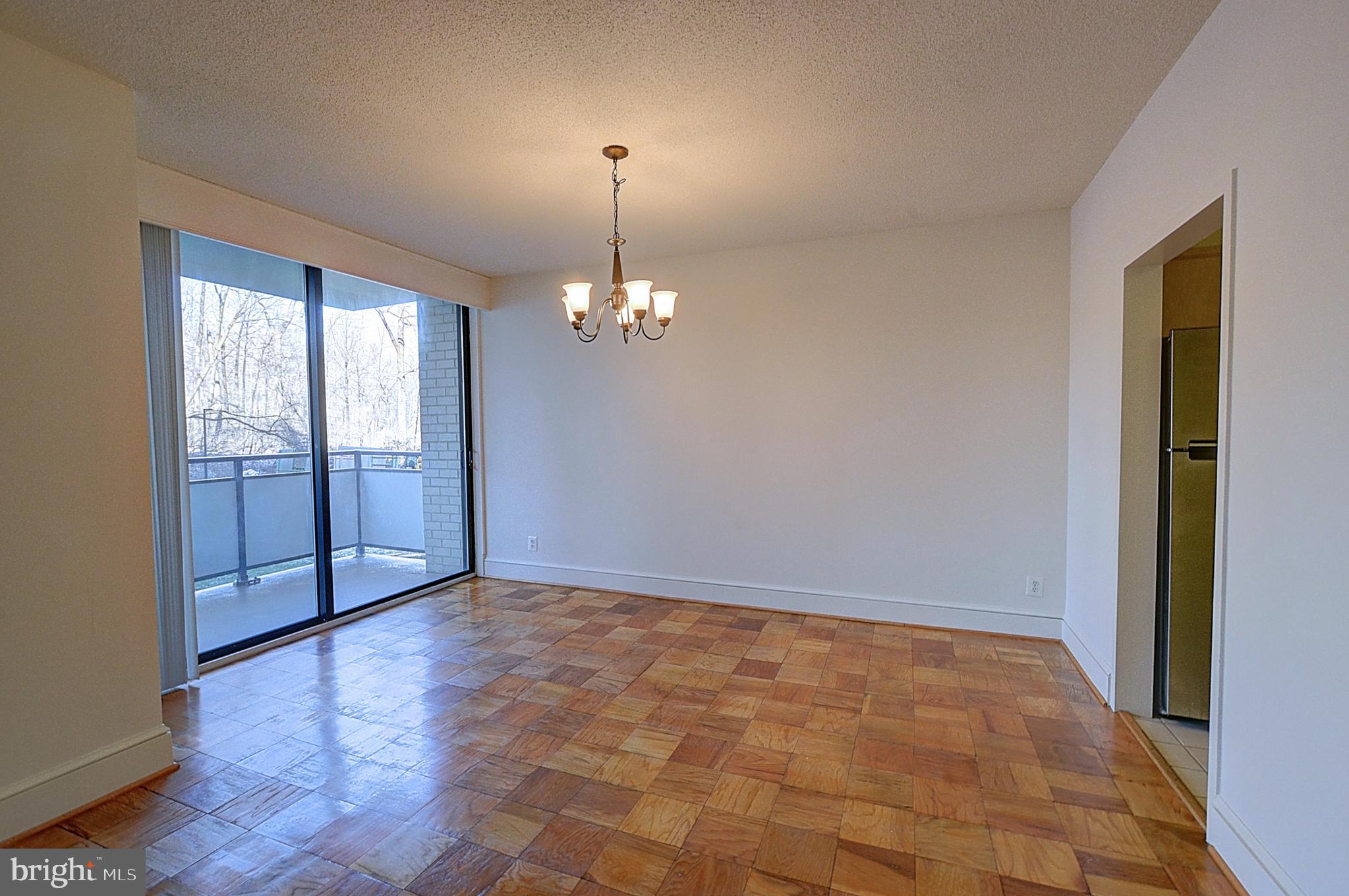 5225 Pooks Hill Road, Unit B24N Bethesda, MD 20814 - Photo 6 of 24 Dining Room