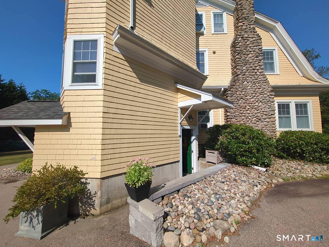 38 Lords Hill Road, Unit 6 Stonington, CT 06378 - Photo 9 of 15