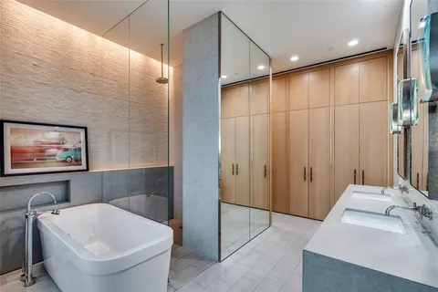 $5,995,000 | 2430 Victory Park Lane, Unit 3001, Dallas, TX 75219