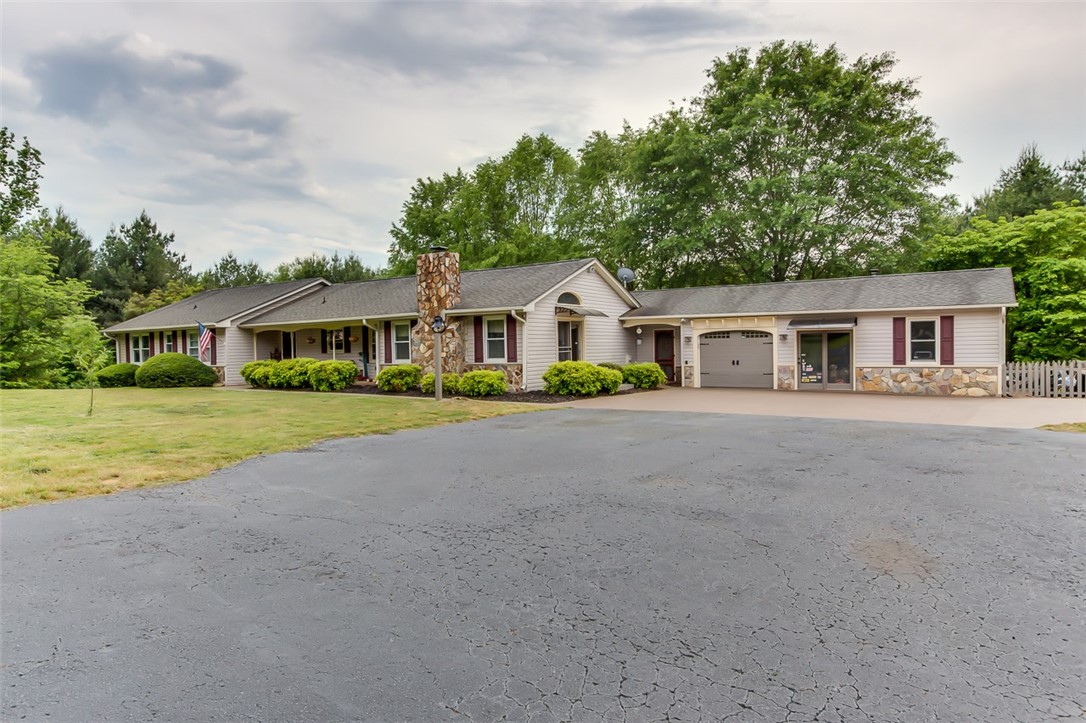 234 Butler Road Williamston, SC 29697 - Photo 3 of 35 Gallery Image 3