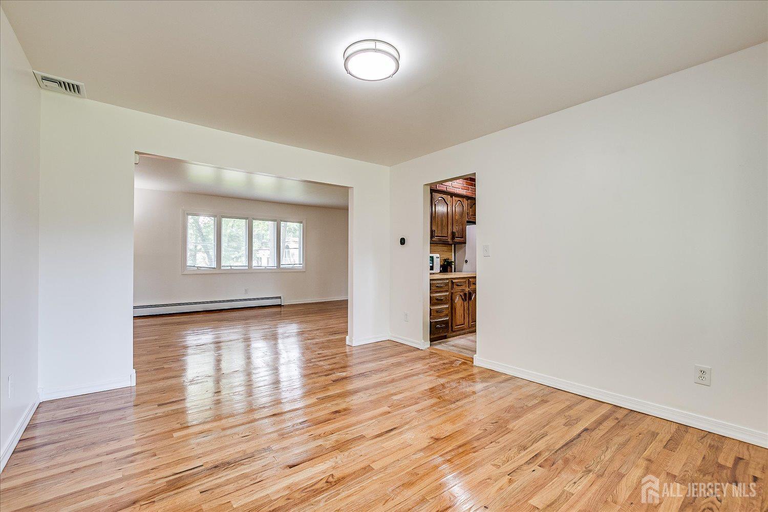 40 Montclair Avenue Edison, NJ 08820 - Photo 16 of 57