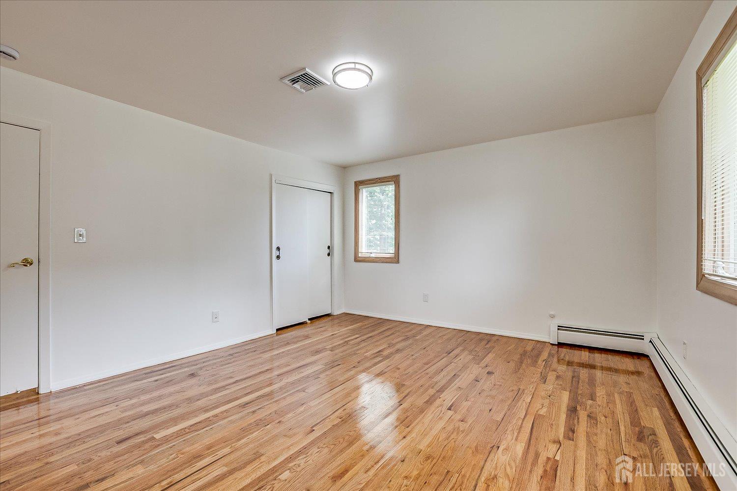 40 Montclair Avenue Edison, NJ 08820 - Photo 34 of 57