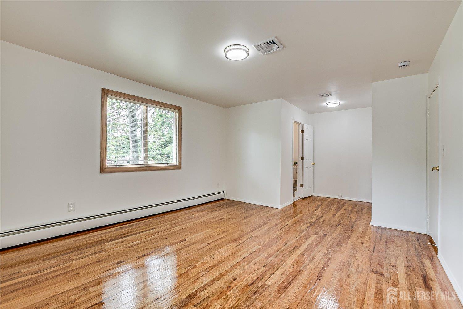 40 Montclair Avenue Edison, NJ 08820 - Photo 36 of 57