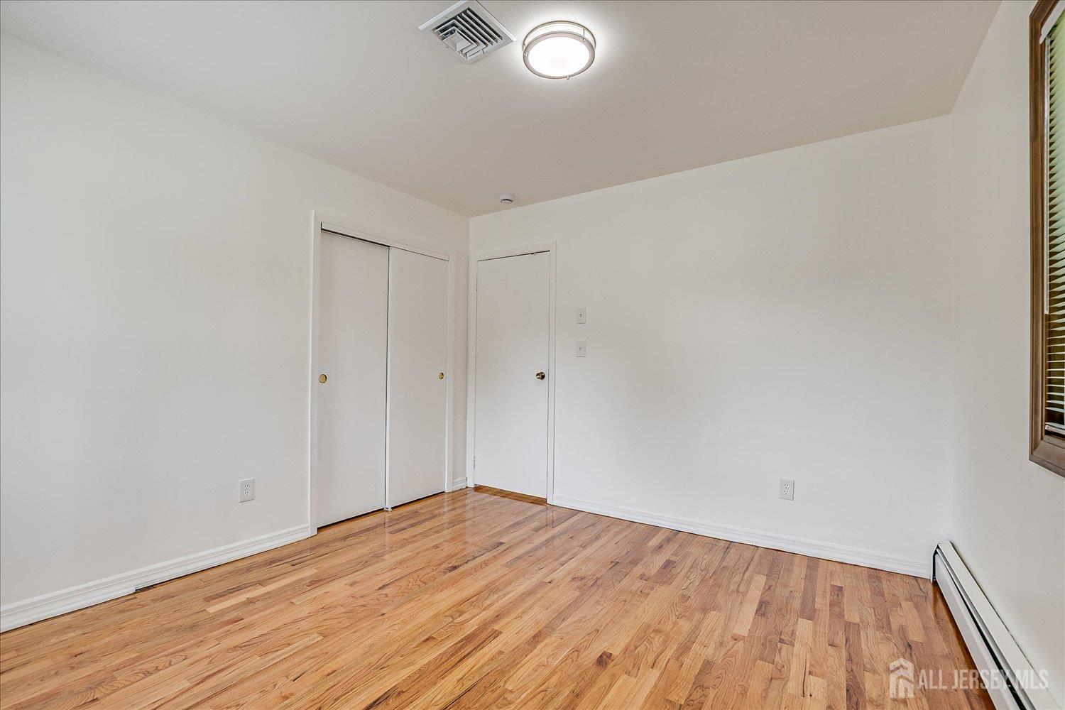 40 Montclair Avenue Edison, NJ 08820 - Photo 39 of 57