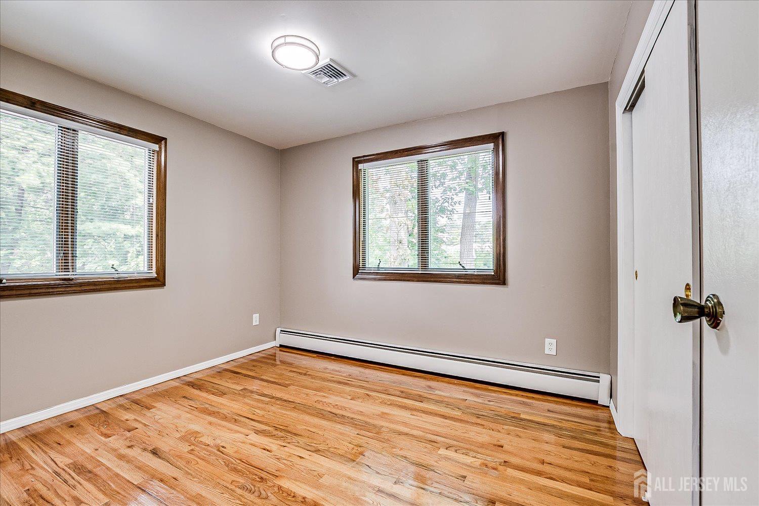 40 Montclair Avenue Edison, NJ 08820 - Photo 41 of 57