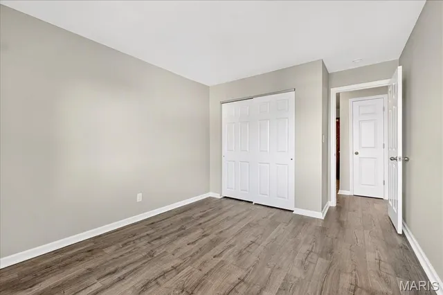 $210,000 | 950 East Rue De La Banque, Unit 208, Creve Coeur, MO 63141