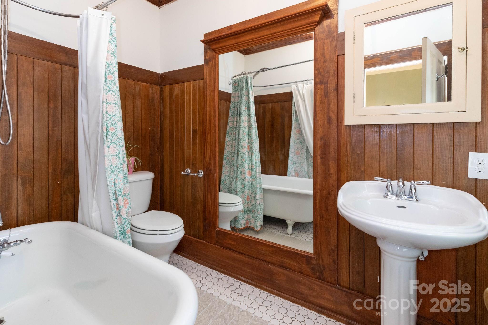 302 Iron Ridge Loop Asheville, NC 28806 - Photo 9 of 36