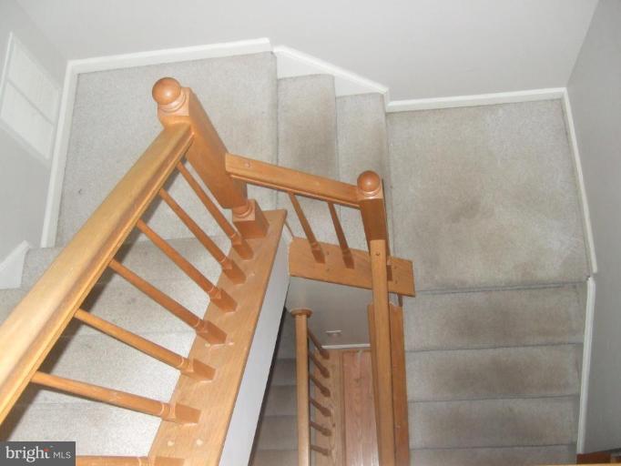 2502 Summers Ridge Drive Odenton, MD 21113 - Photo 8 of 14 Staircase