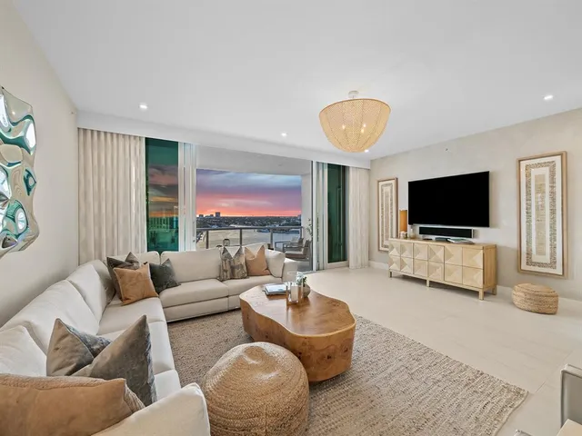$3,219,995 | 321 North Birch Road, Unit 1002, Fort Lauderdale, FL 33304