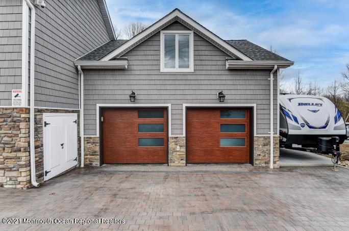 24 Texas Road Matawan, NJ 07747 - Photo 4 of 39 EB408928-FFC6-4B94-A64A-EC5E9A30F14D