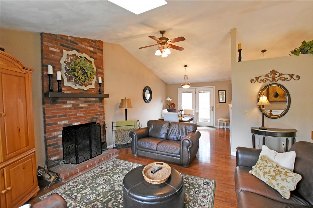 28 Blacksmith Road Seekonk, MA 02771 - Photo 6 of 33 Gallery Image 6