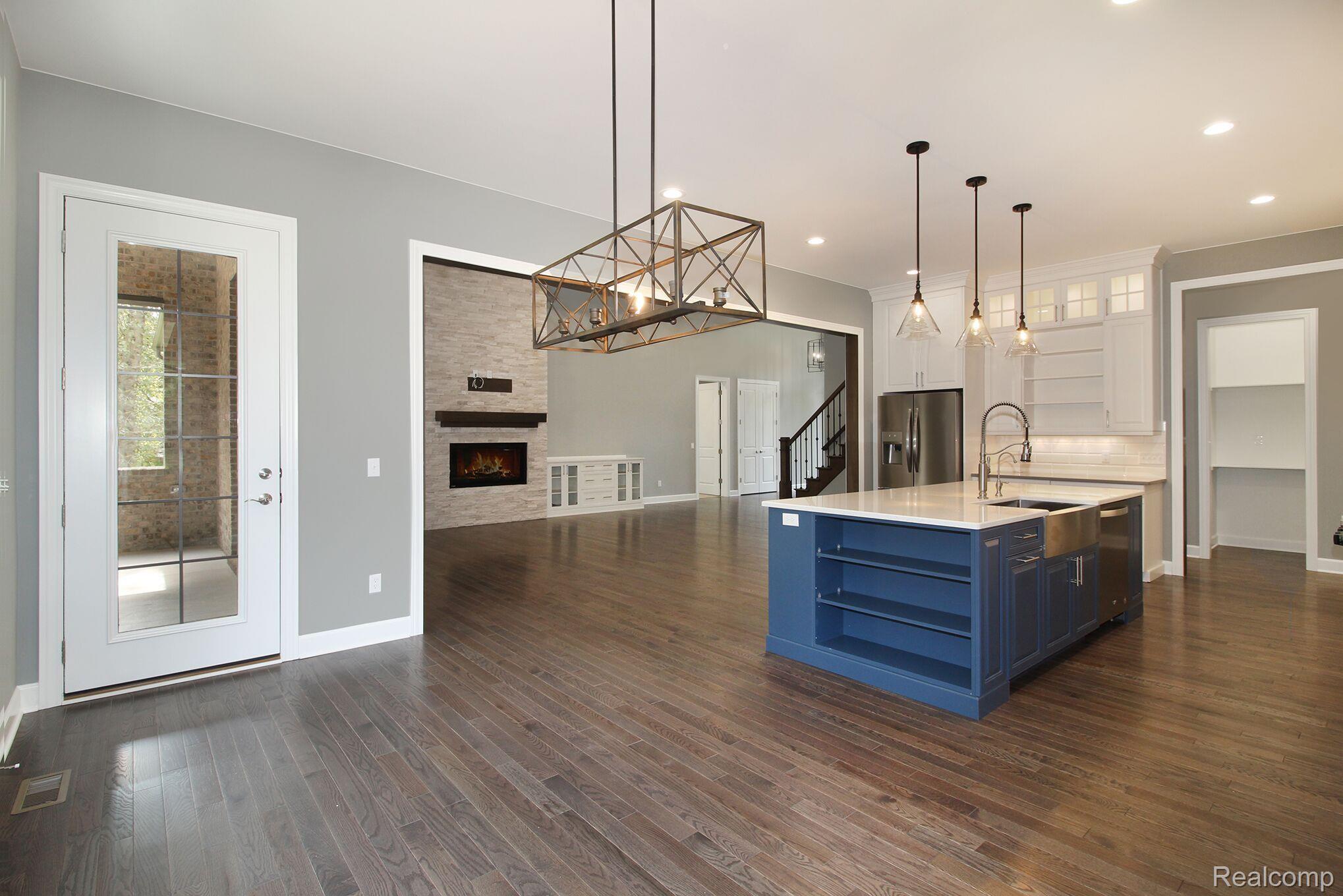 47725 Card Road Macomb, MI 48044 - Photo 5 of 24 Gallery Image 5
