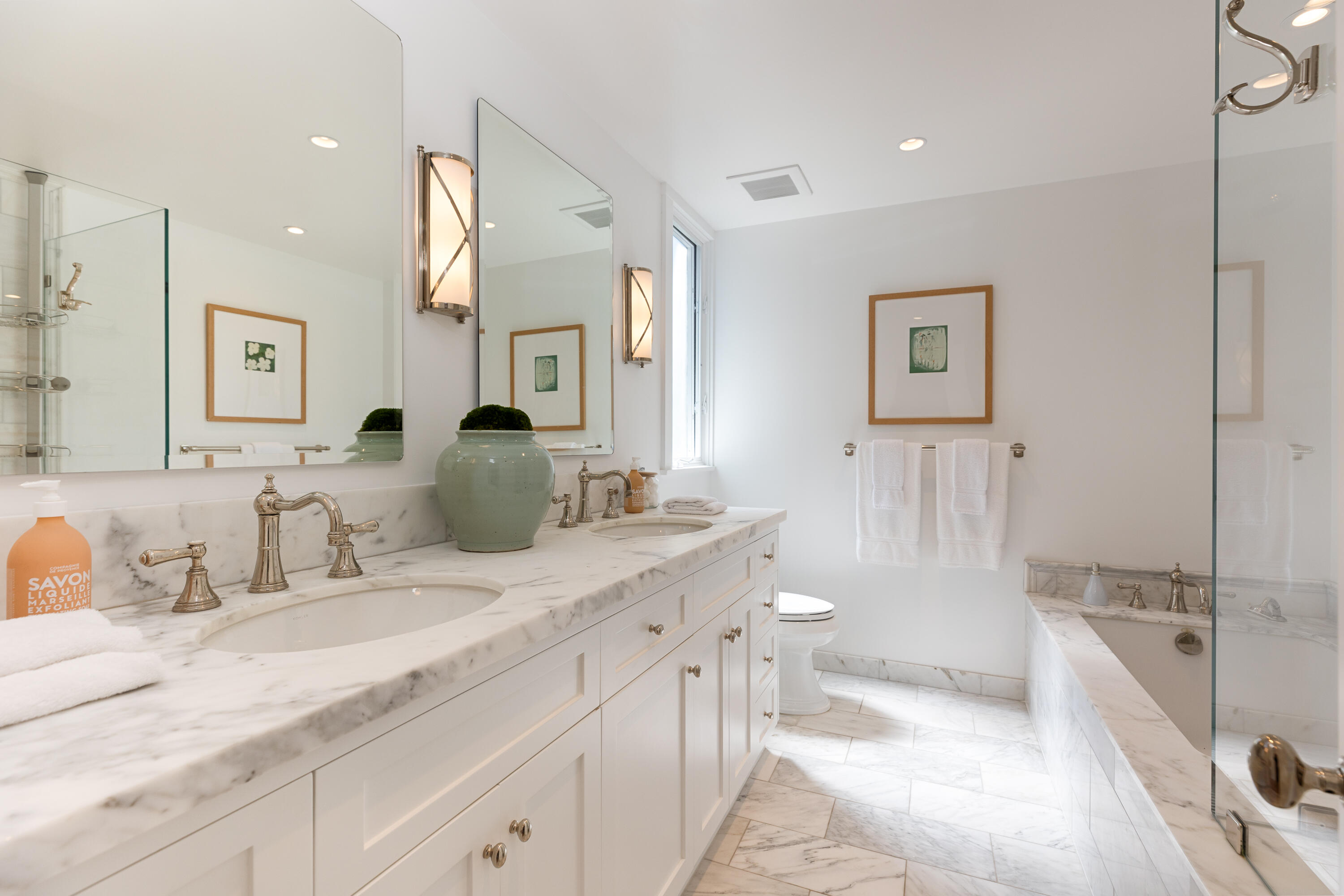 1300 Plaza Pacifica Montecito Ca Montecito, CA 93108 - Photo 22 of 35 Primary Ensuite Bath