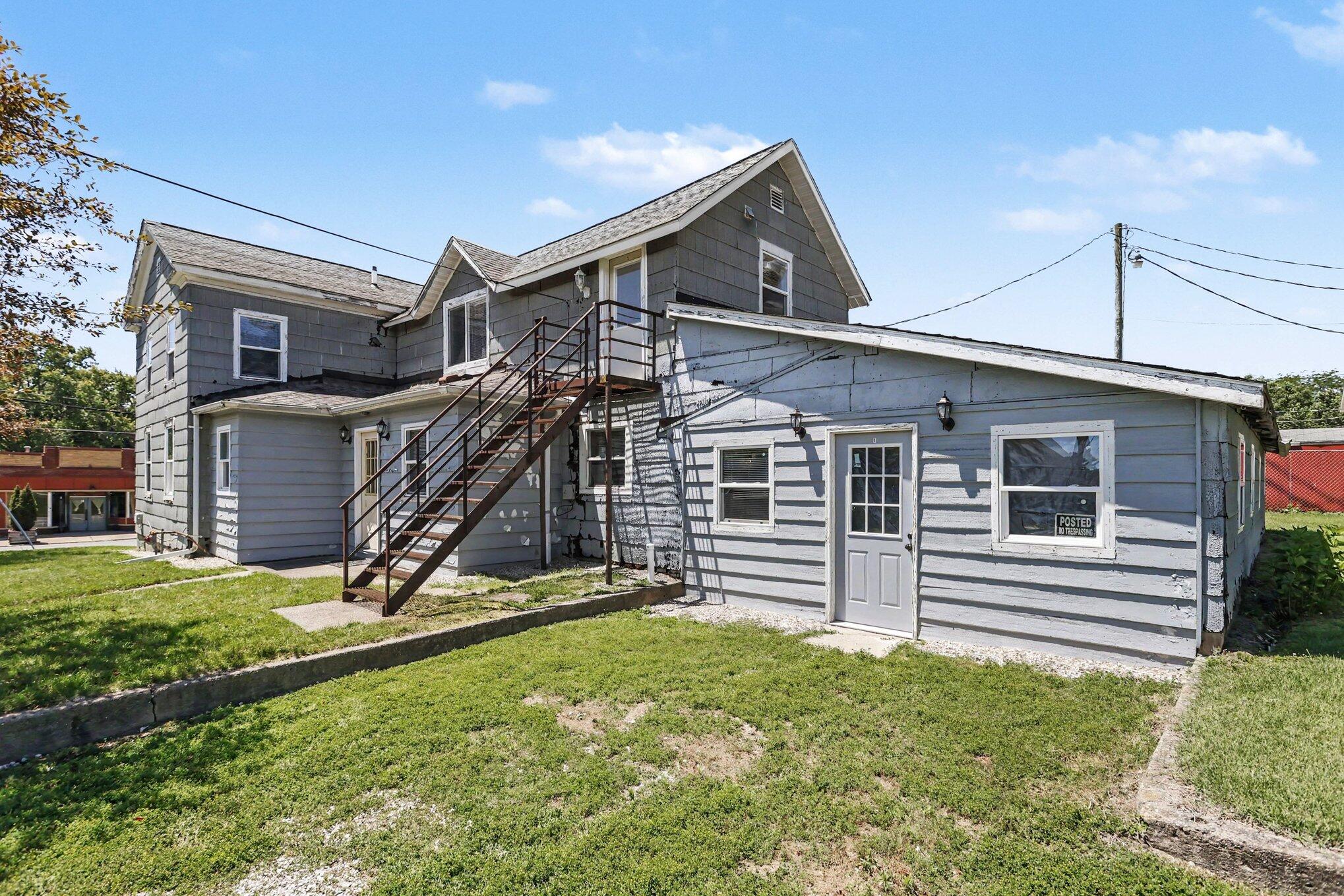 4737 Territorial Road Benton Harbor, MI 49022 - Photo 3 of 39 003_file_3616