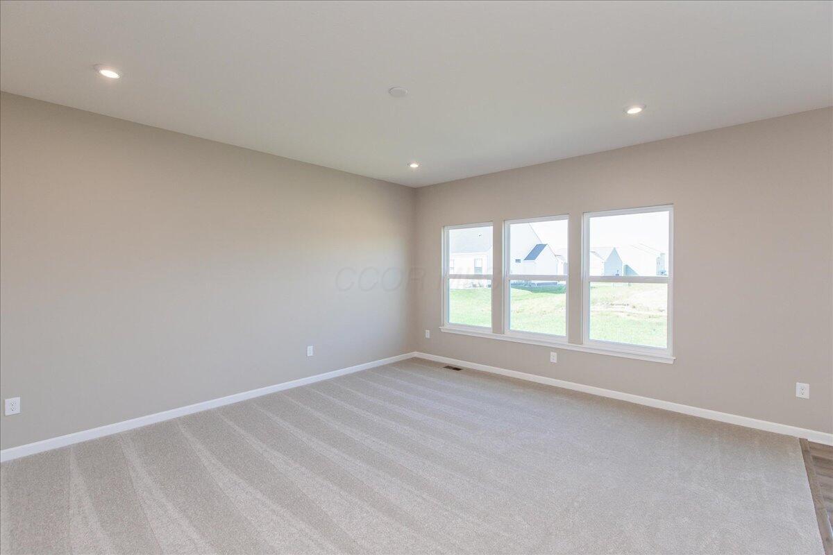 1551 Georgia Road Circleville, OH 43113 - Photo 10 of 41 08-Living Room