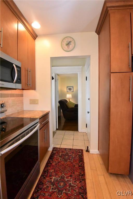 1776 Friedensville Road Hellertown, PA 18055 - Photo 4 of 23 a view of a kitchen from the hallway