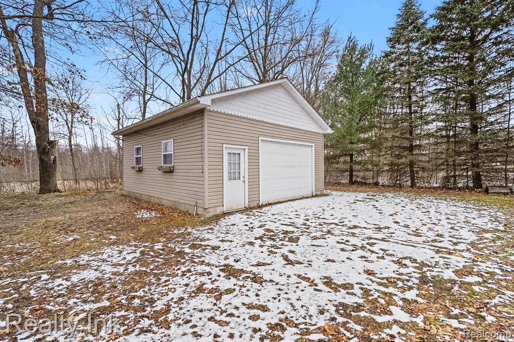 11661 Shaffer Road Davisburg, MI 48350 - Photo 17 of 20 Gallery Image 17