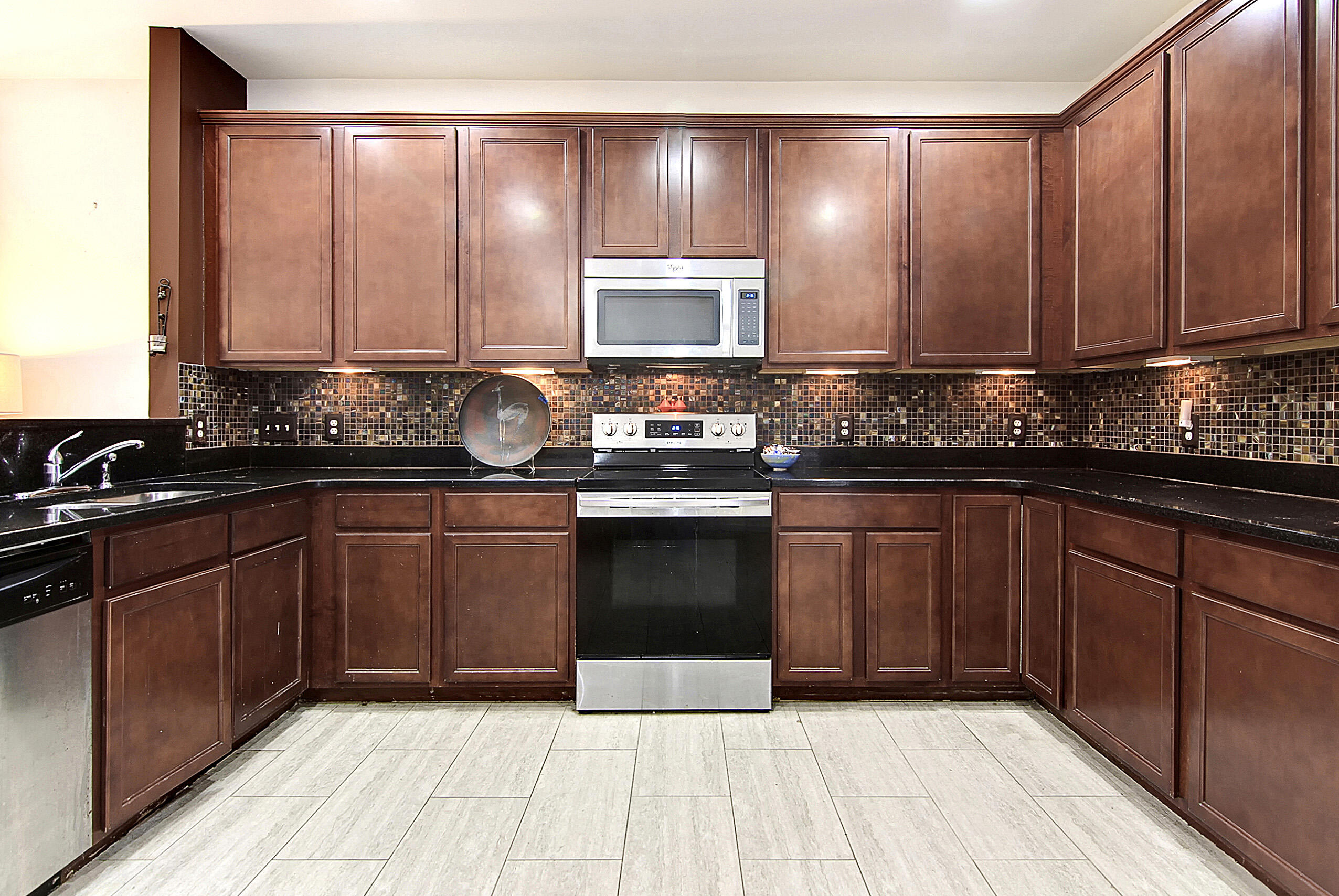 3620 Locklear Lane Mount Pleasant, SC 29466 - Photo 5 of 15 CREM_3620 Locklear Lane_kitch1