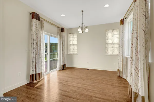 $3,600 | 42258 Castle Ridge Square, Brambleton, VA 20148