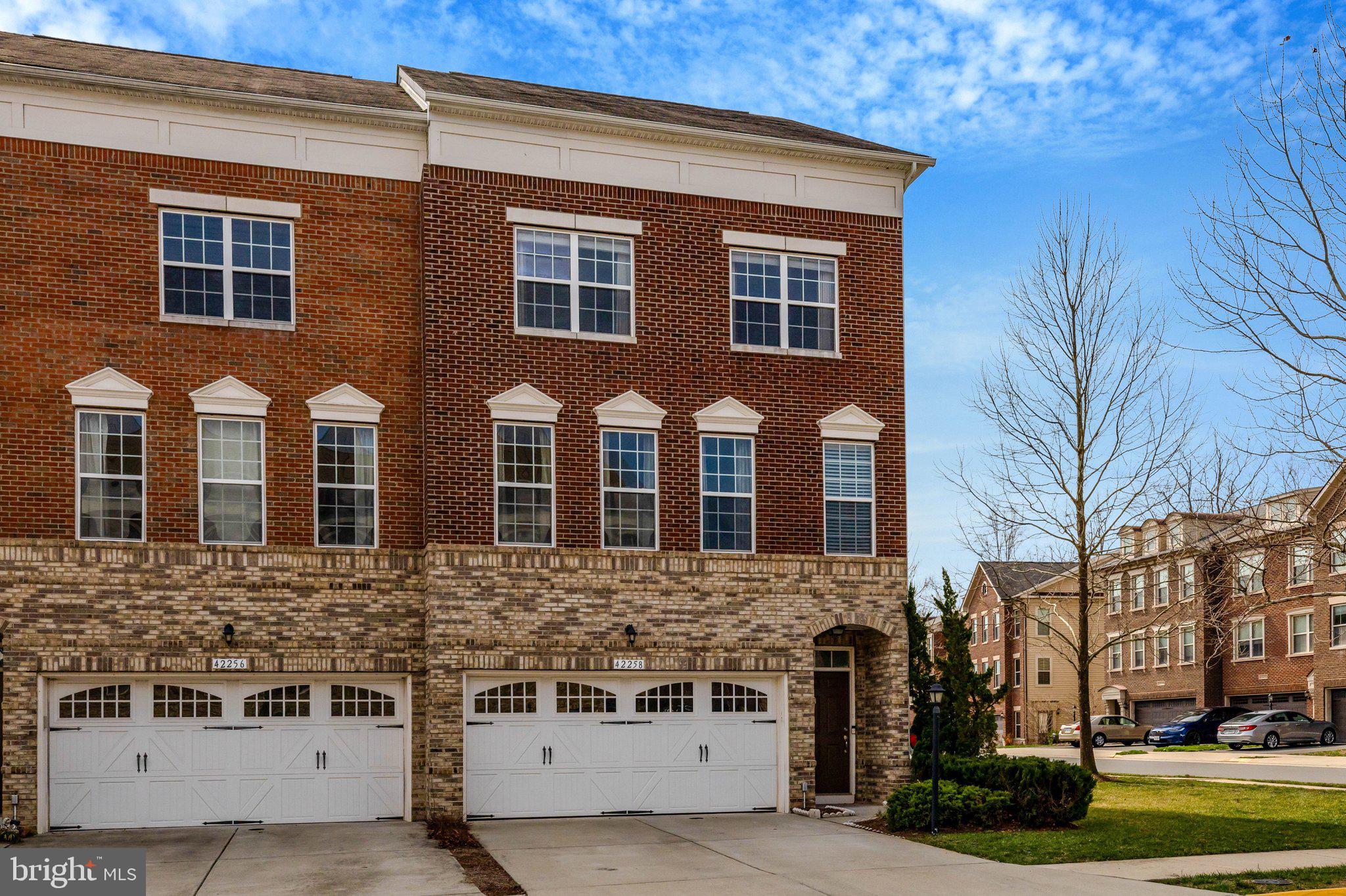 42258 Castle Ridge Square Brambleton, VA 20148 - Photo 2 of 54