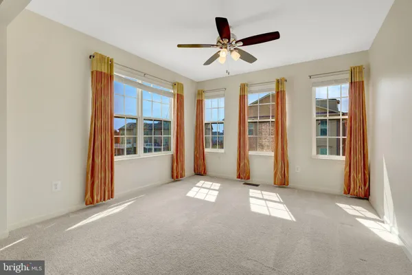 $3,600 | 42258 Castle Ridge Square, Brambleton, VA 20148