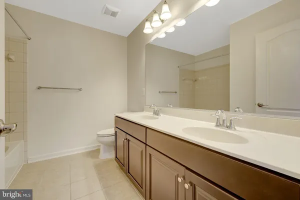 $3,600 | 42258 Castle Ridge Square, Brambleton, VA 20148