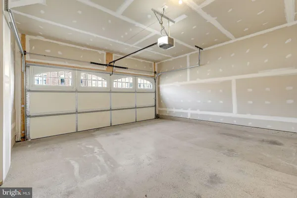 $3,600 | 42258 Castle Ridge Square, Brambleton, VA 20148