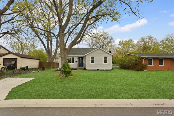 $1,500 | 408 North Lebanon Street, Mascoutah, IL 62258