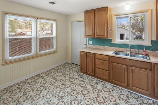 $1,500 | 408 North Lebanon Street, Mascoutah, IL 62258