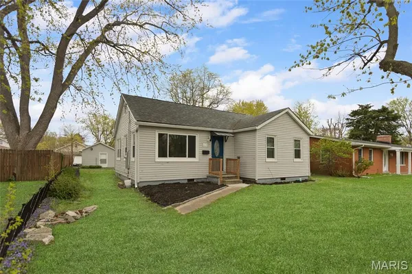 $1,500 | 408 North Lebanon Street, Mascoutah, IL 62258