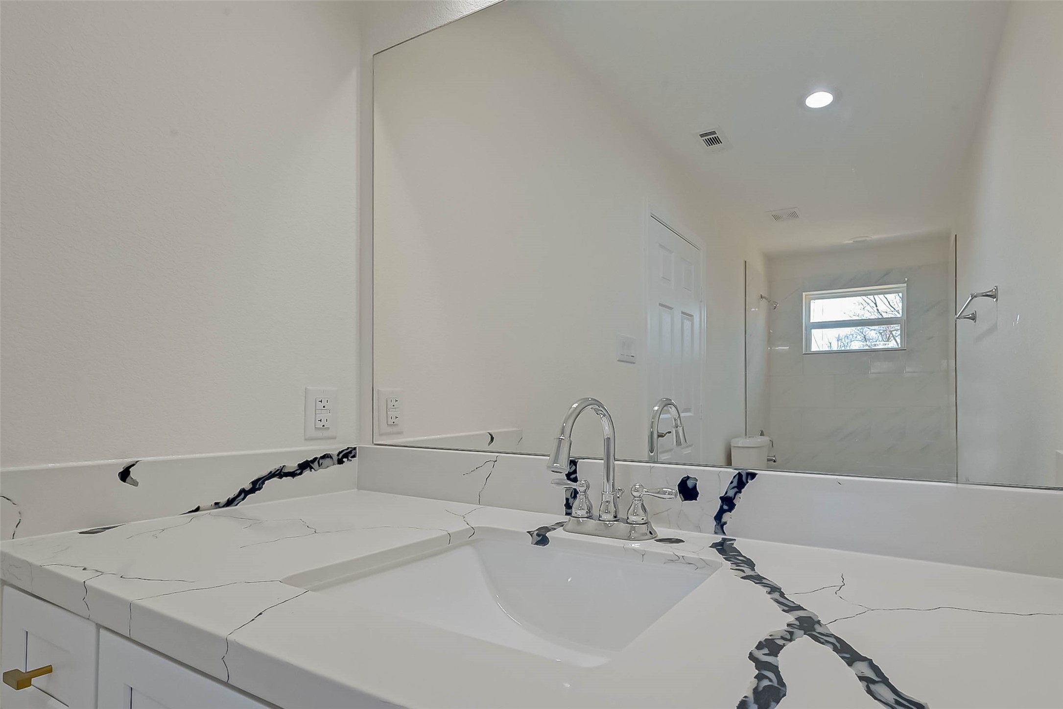 7339 Krueger Road, Unit A Houston, TX 77033 - Photo 33 of 46