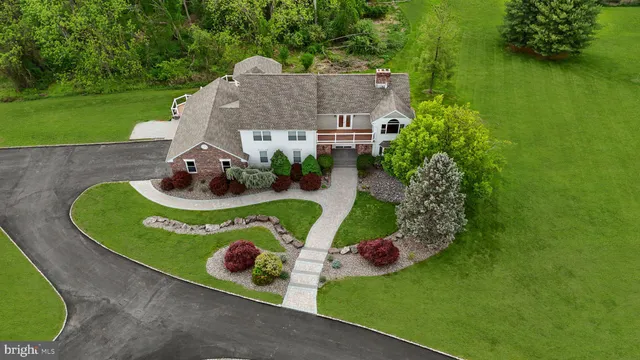 $1,099,900 | 152 Hickory Corner Road, Milford, NJ 08848