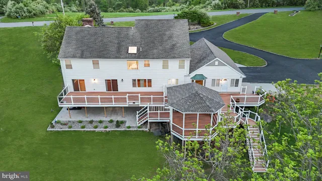 $1,099,900 | 152 Hickory Corner Road, Milford, NJ 08848