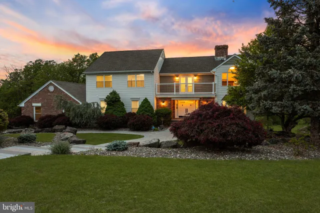 $1,099,900 | 152 Hickory Corner Road, Milford, NJ 08848